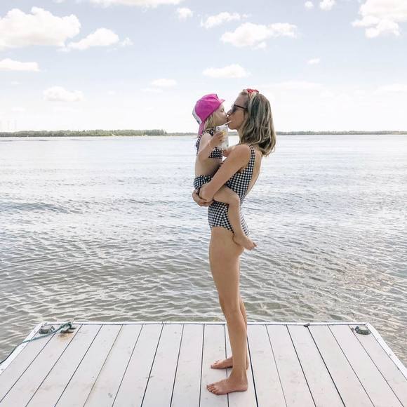 Meet your Posher, Kaitlin - Picture 1 of 1